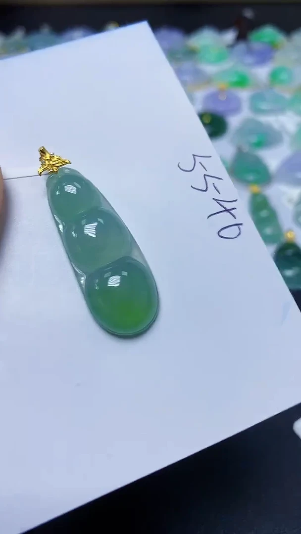 翡翠18K金镶嵌颈饰天然自然緬甸A貨翡翠1