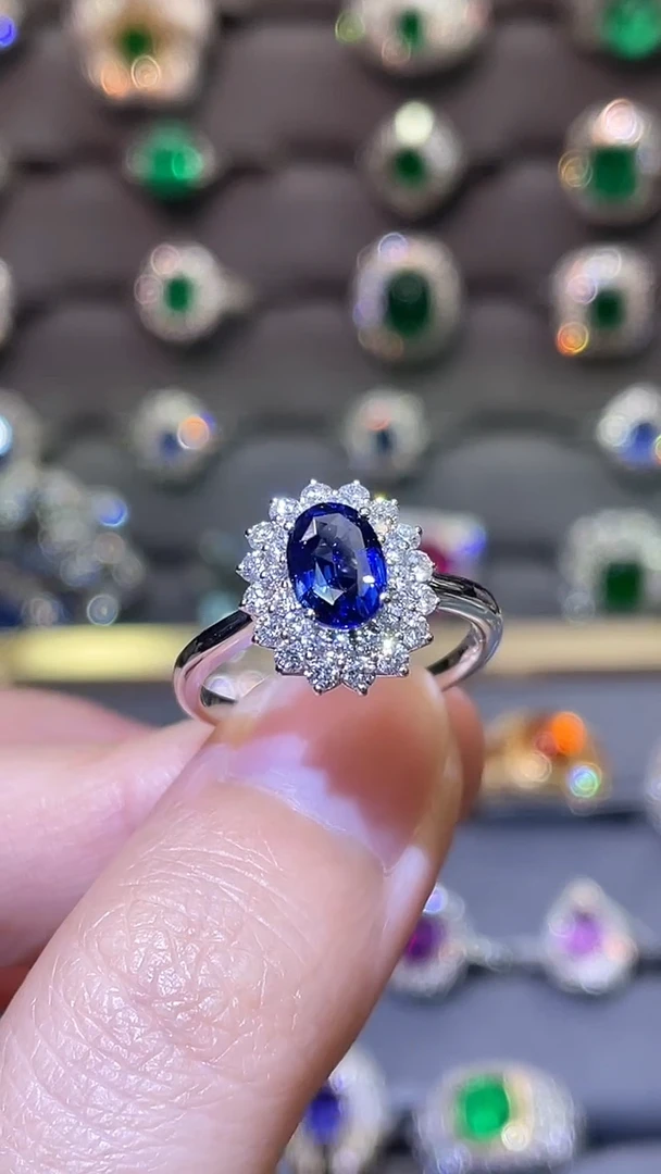蓝宝石戒指18K金镶嵌斯里兰卡  皇家蓝1.05ct