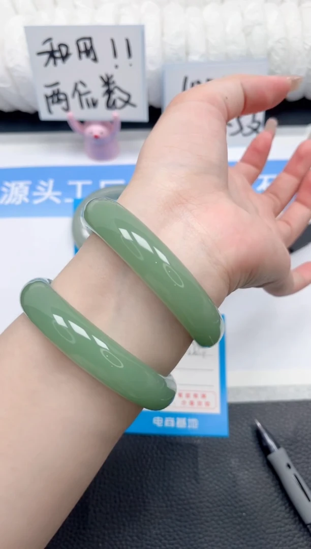 和田玉手镯未镶嵌27-浅湖水62.4