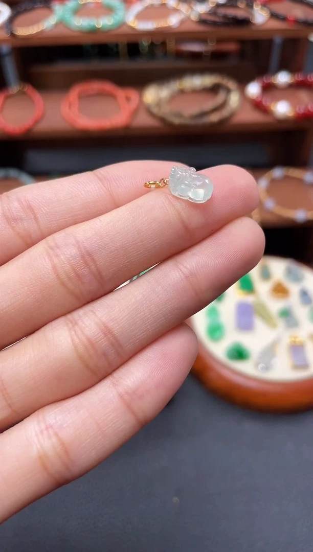 【闪购商品】翡翠吊坠(不含链)18K金镶嵌一个  JK618