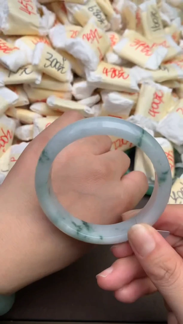 翡翠挂件未镶嵌—