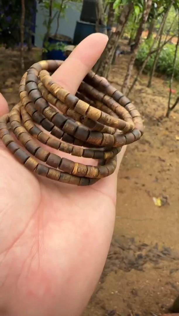 沉香碎屑沉香奇楠沉香高油桶珠多样性发一条