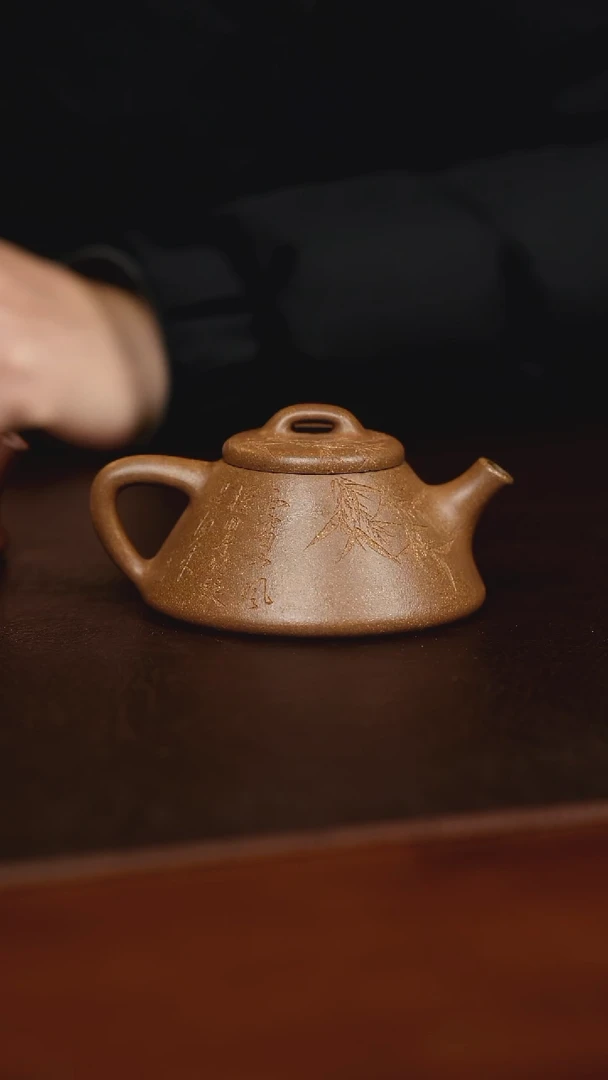 茶壶紫砂青段退火启瓢140cc口盖微晃