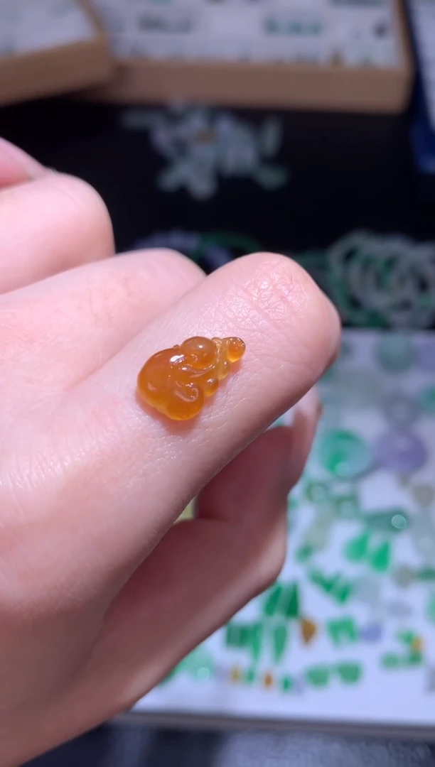 未镶嵌定制翡翠如意