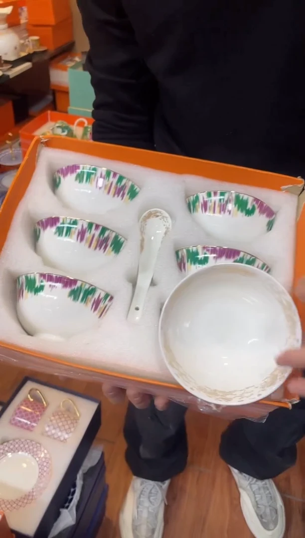 杯鸿辉家品牌瓷器，京东包邮！