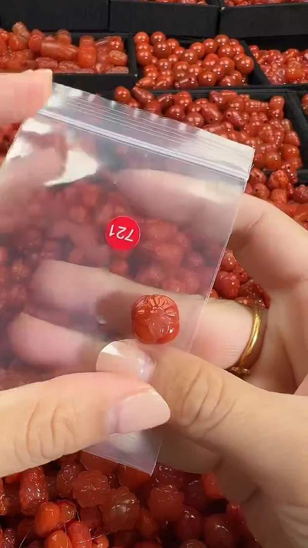 颈饰未镶嵌南红玛瑙1