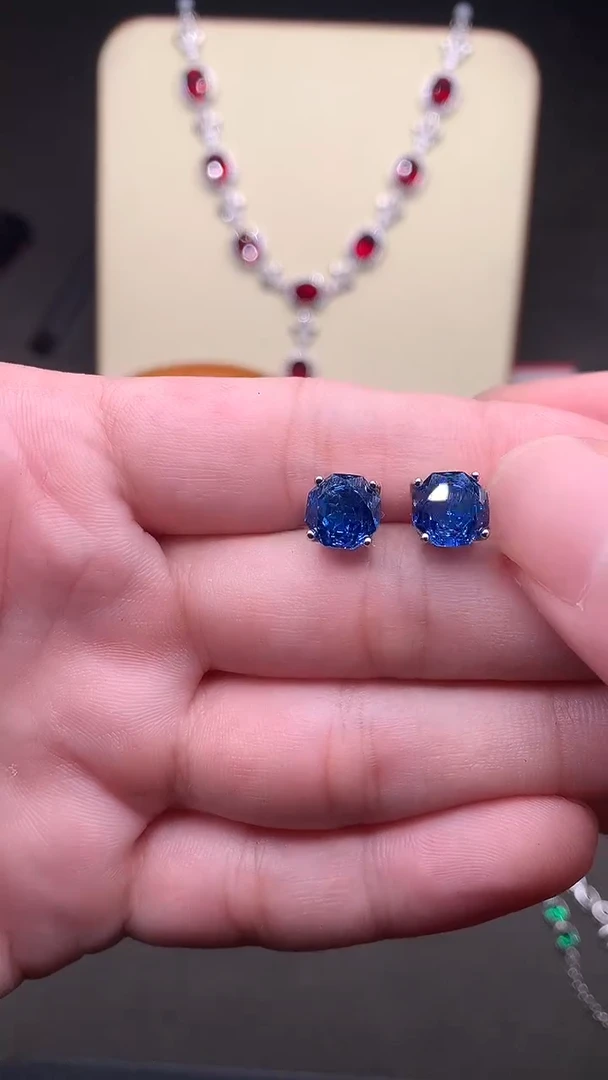 银S925镶嵌托帕石耳饰..