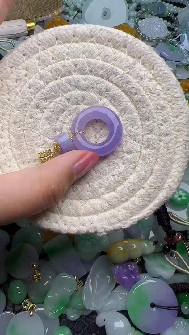 翡翠未镶嵌颈饰天然缅甸翡翠吊坠