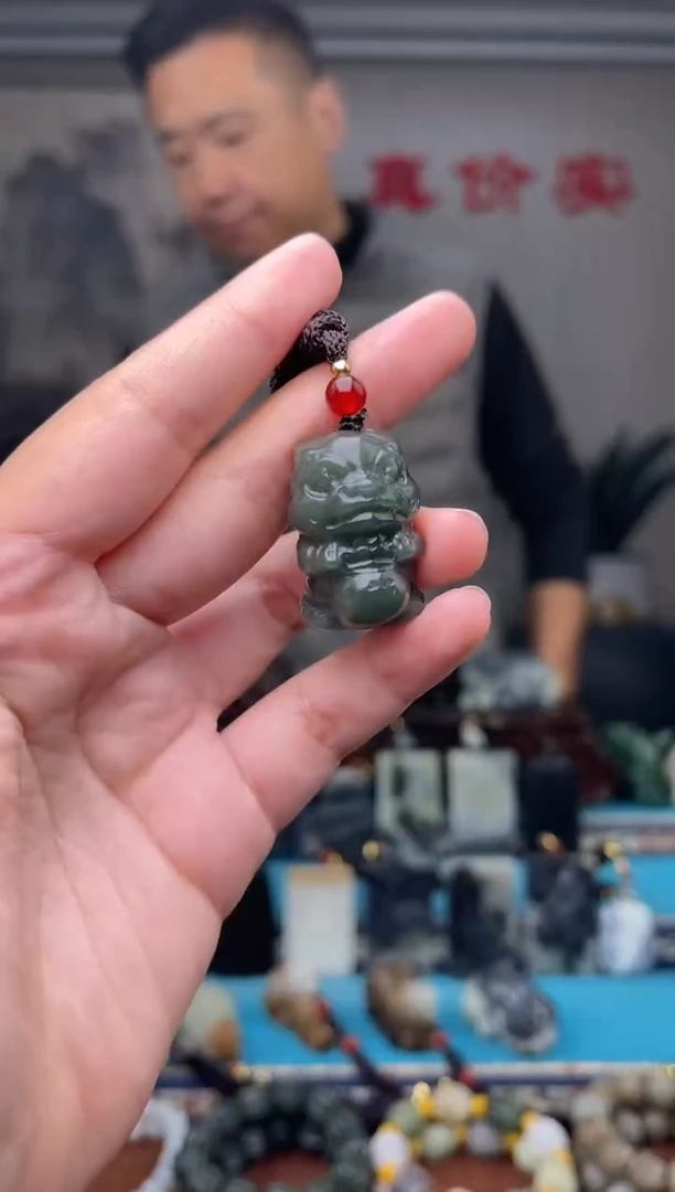 未镶嵌和田玉挂件1