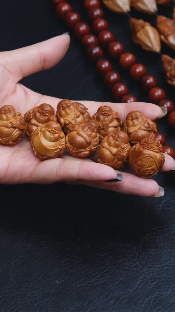 吊坠橄榄核2.4刀痕八宝弥勒