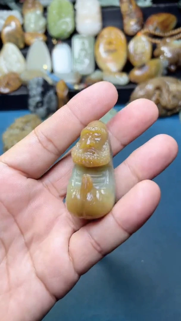 未镶嵌和田玉把件-
