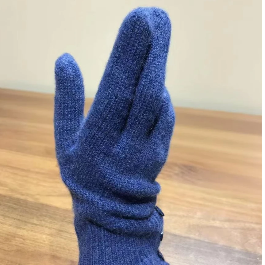 山羊绒装饰五指手套
