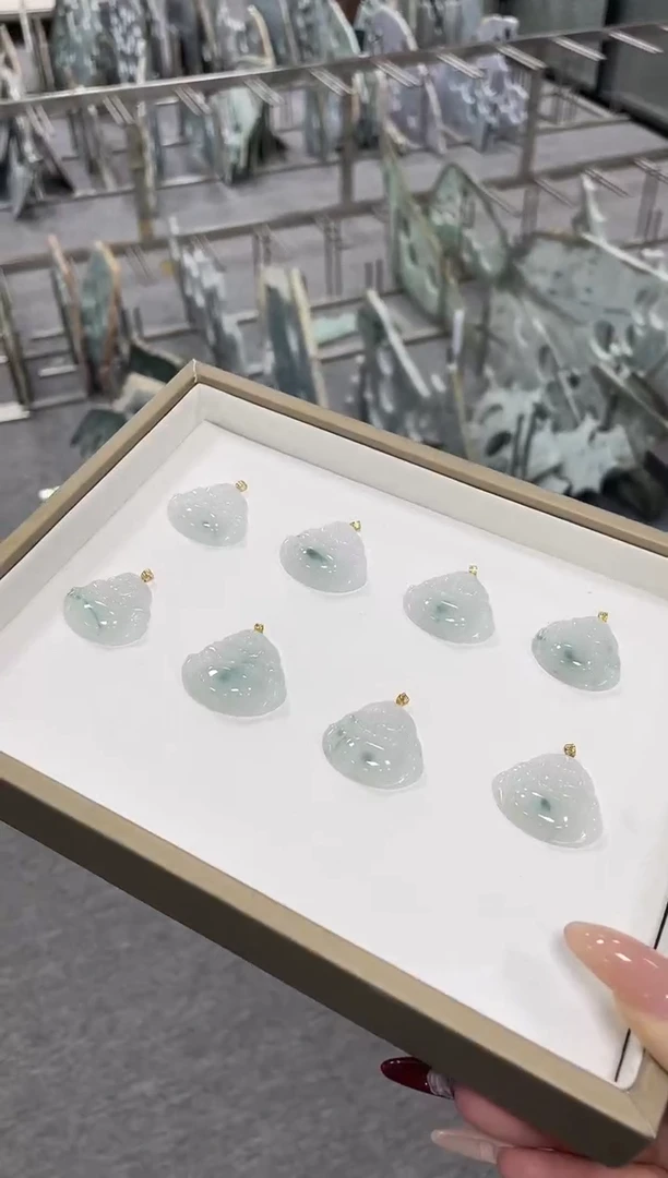 颈饰18K金镶嵌翡翠50210佛公多样性发1件