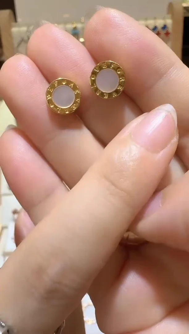 耳饰贝壳（贝母）18K金镶嵌圆饼