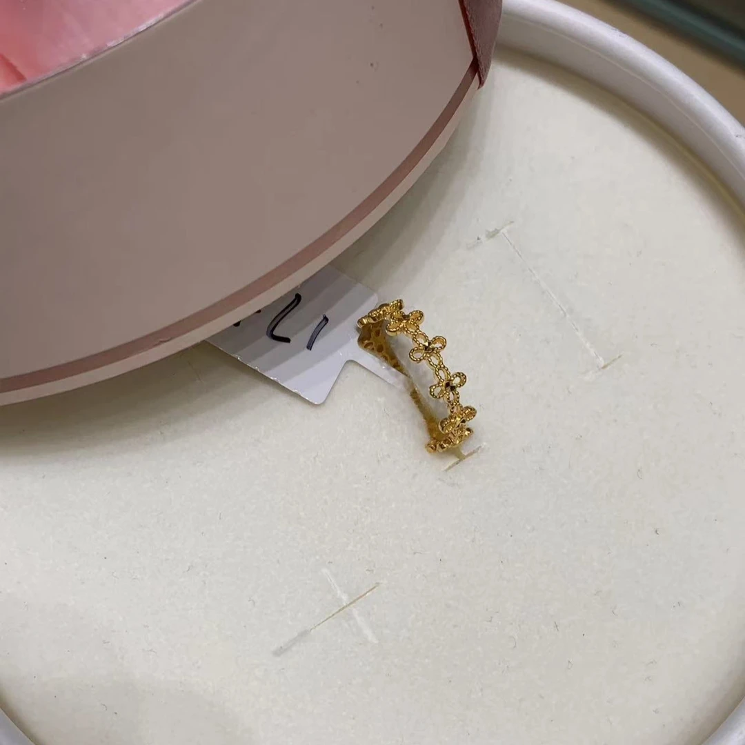 【小馨专享】足金999素圈镂空小花戒指  2.41g 18号圈口