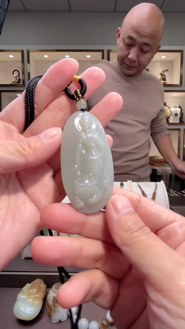 颈饰未镶嵌和田玉苏