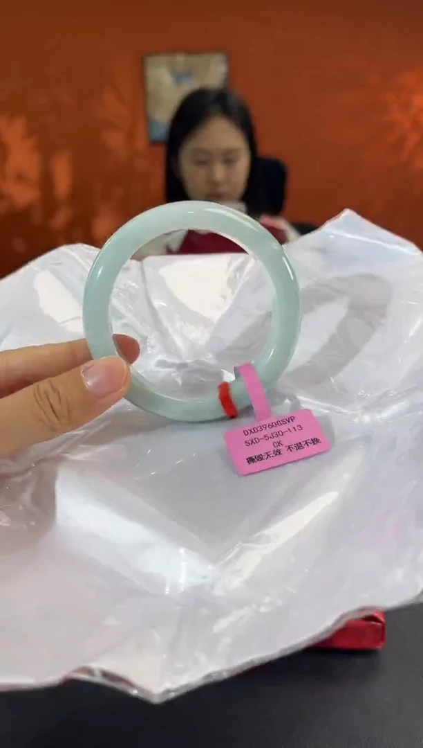 未镶嵌手镯翡翠10     5556