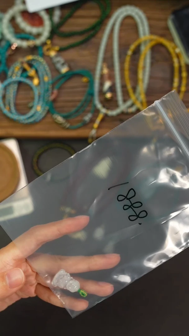 吊坠(不含链)未镶嵌翡翠?****亲遇见匠心品质回血