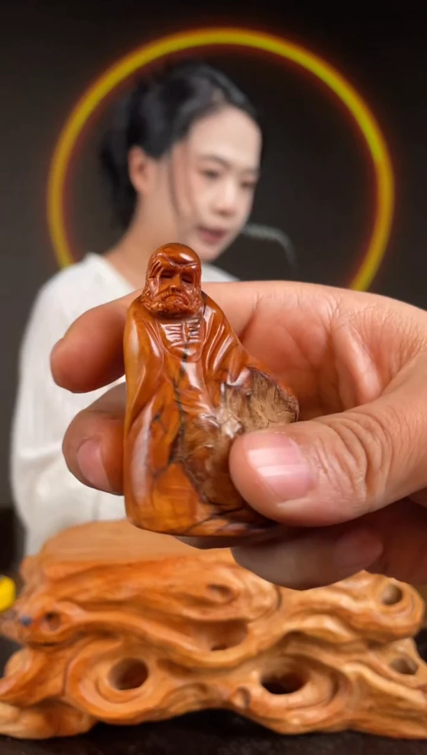 柏木（崖柏）手工摆件,先抢先得! 编号:406