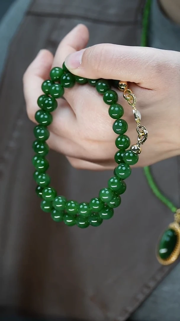 项链未镶嵌和田玉（碧玉）1