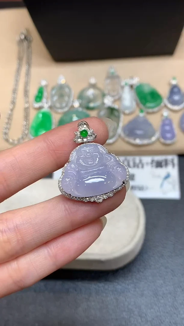 颈饰18K金镶嵌翡翠佛公【无服务费