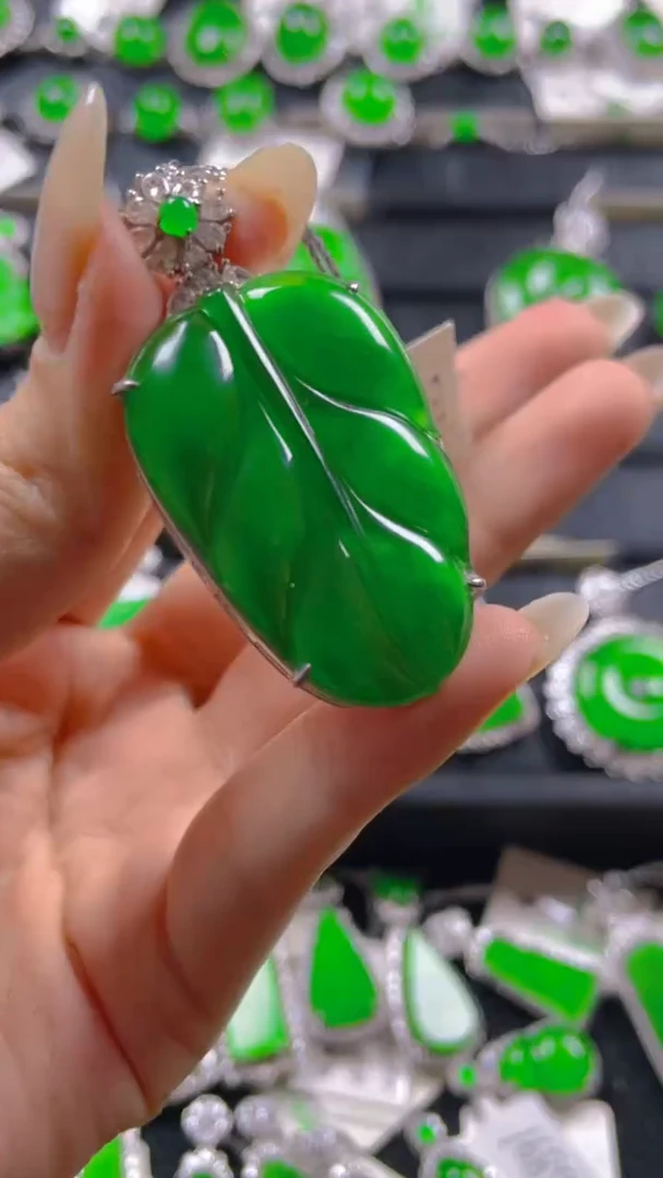 颈饰银S925镶嵌翡翠11