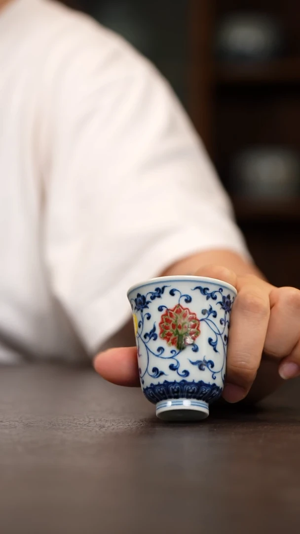 于*坤和然窑釉里红闻香杯