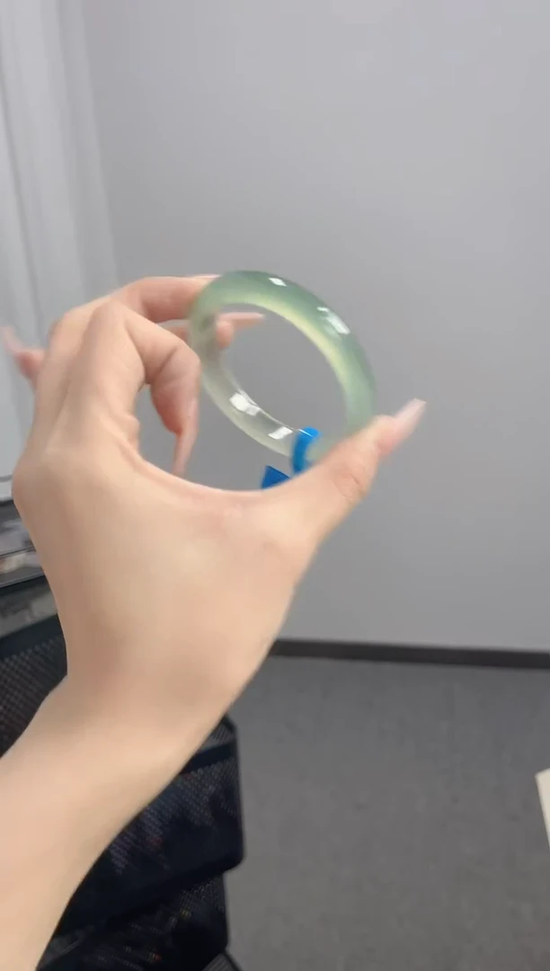 【闪购商品】玛瑙/玉髓手镯未镶嵌51-52圈