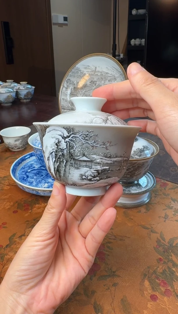 手绘精工雪景盖碗
