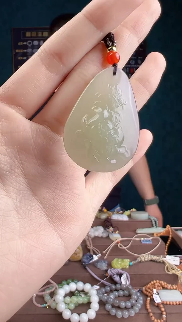 和田玉未镶嵌颈饰多样性发货   拍一单发一个