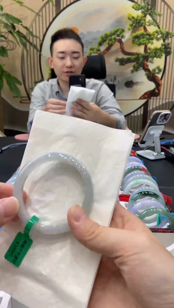 未镶嵌手镯翡翠34