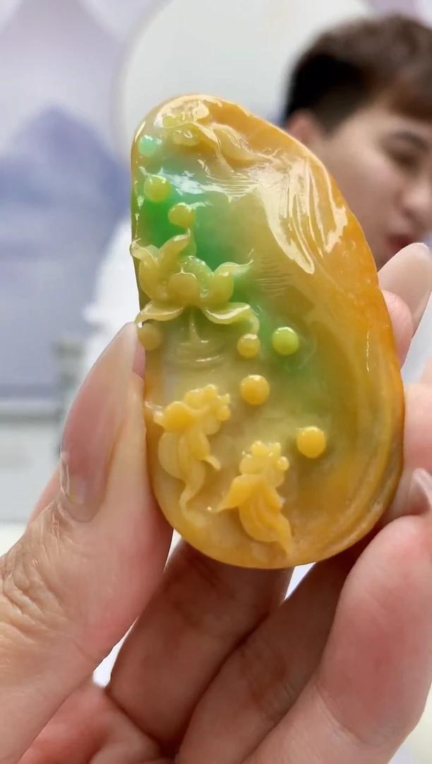 【闪购商品】定制翡翠未镶嵌4868MM-毛货挂件178