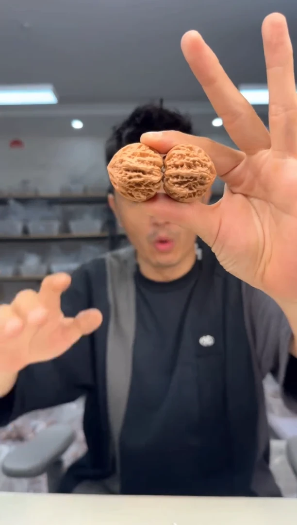 文玩核桃把件35左右蓟县大金蟾