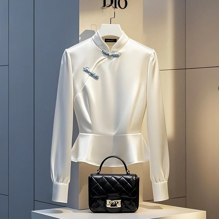 新中式国风白色斜襟盘扣缎面衬衫女2025早春新款收腰内搭叠穿衬衣