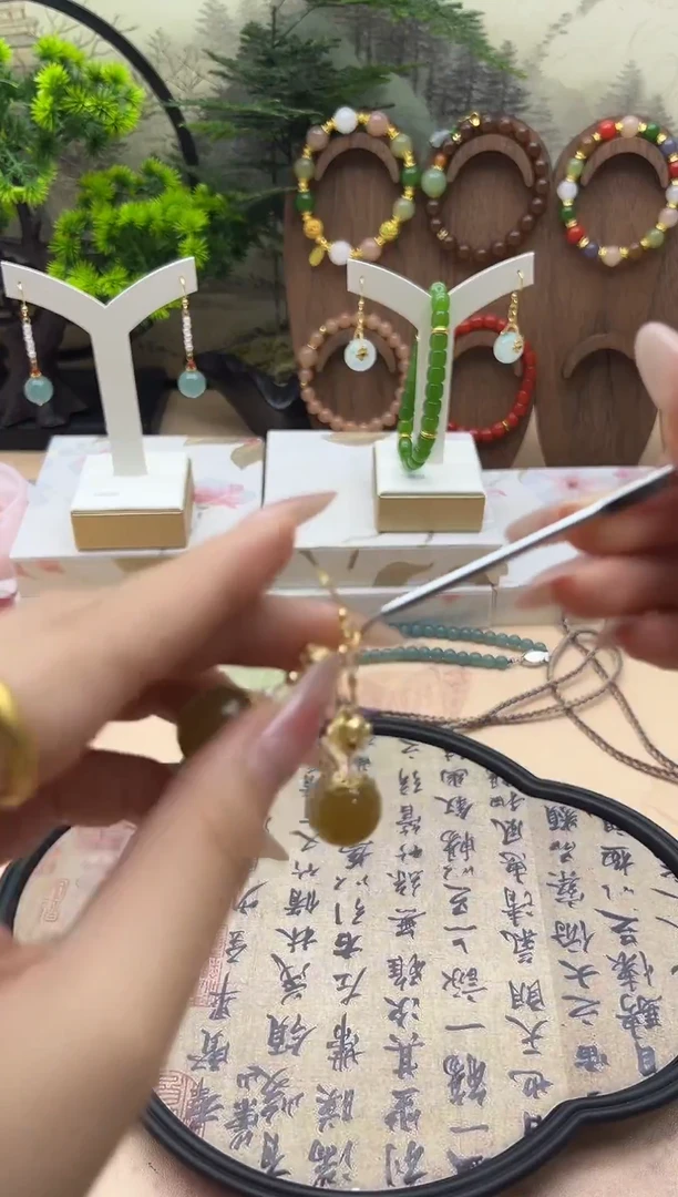 未镶嵌和田玉（糖玉）耳饰163