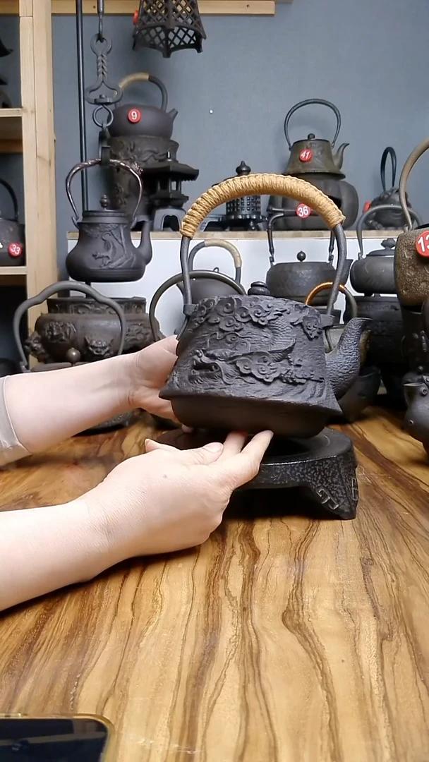 铸铁纯手工无涂层烧水壶云龙