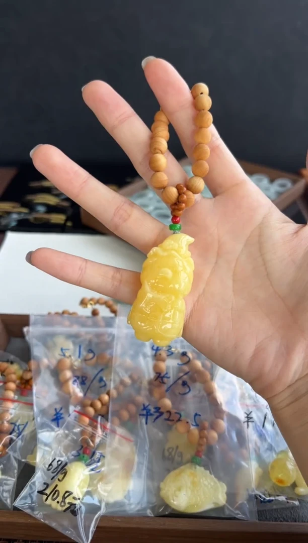 蜜蜡颈饰未镶嵌515买断