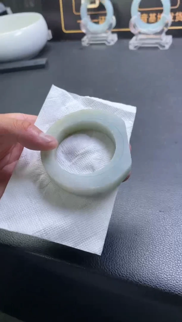 未镶嵌手镯定制翡翠手镯