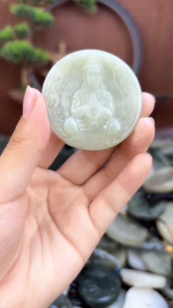 和田玉未镶嵌颈饰1