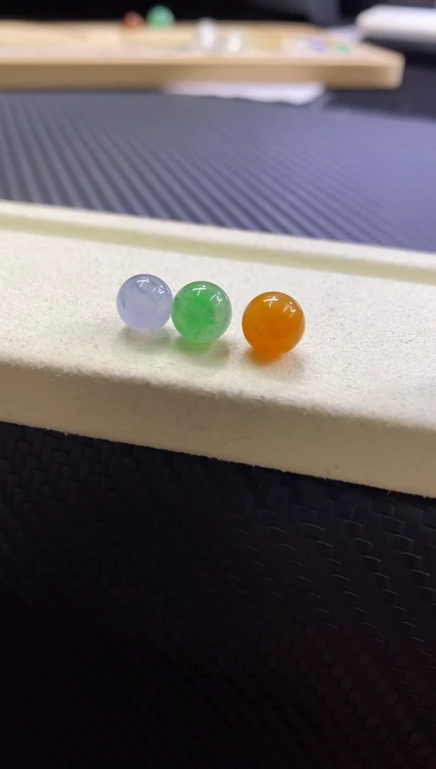 未镶嵌挂件翡翠韵*珠子 尾款