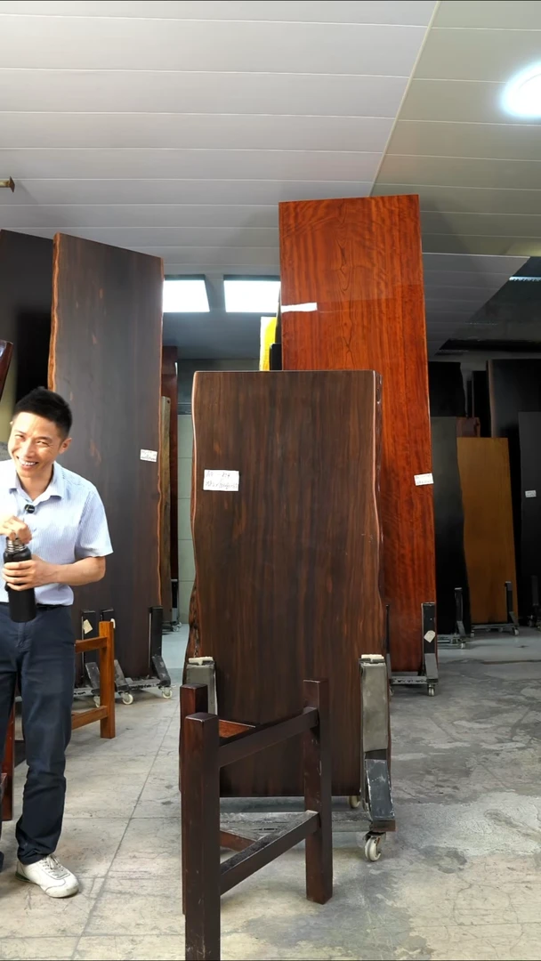 AD-214大叶紫檀159.5*77*8.8加黑三角支架*2