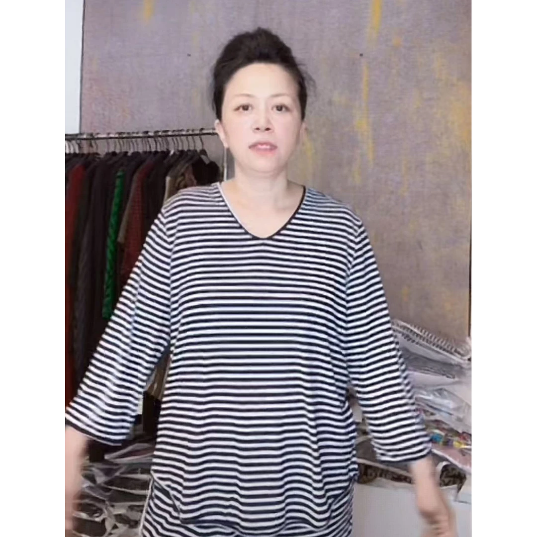 妙唐时尚大码新款弹力女士上衣6001条纹