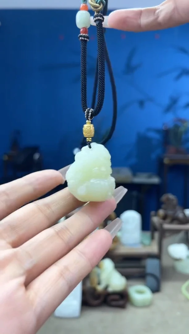 和田玉未镶嵌颈饰1