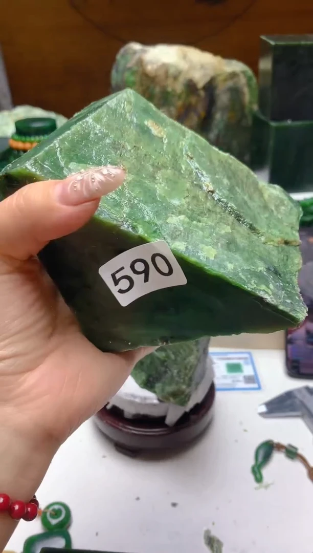 未镶嵌和田玉（碧玉）珠宝半成品0