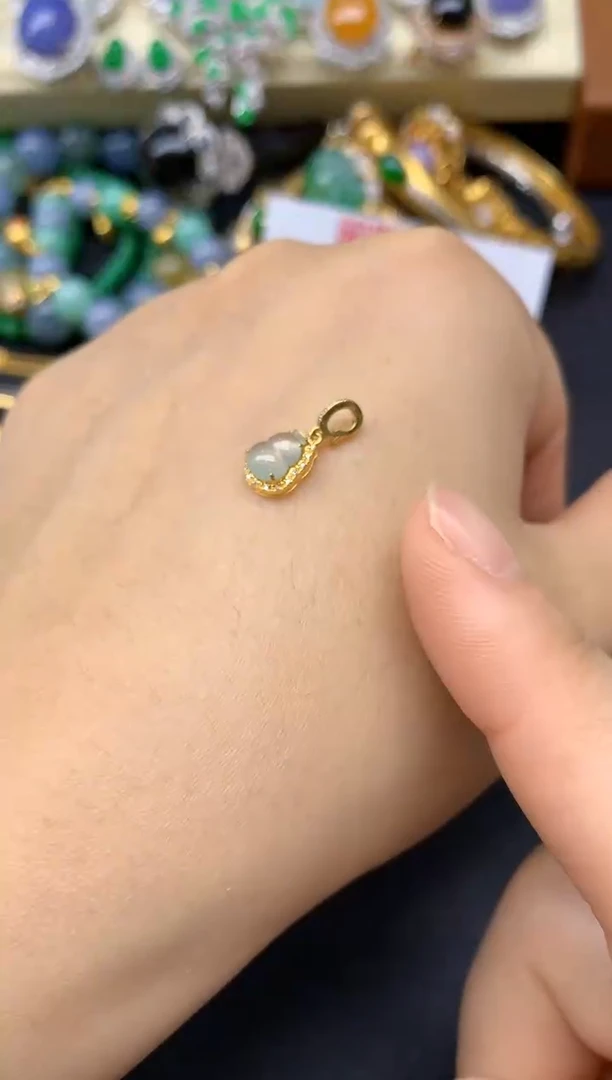 颈饰18K金镶嵌翡翠128-翡翠雪姐天天见
