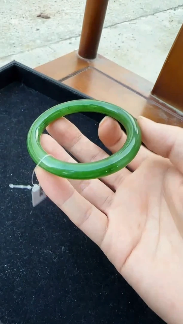 和田玉（碧玉）手镯未镶嵌圈口约58mm