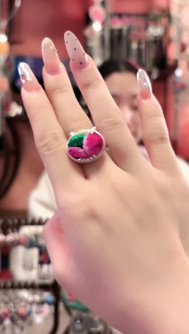 织绣云织谣民族风精美饰品318