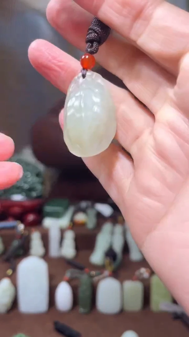 颈饰未镶嵌和田玉·