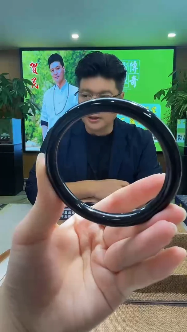 翡翠手镯未镶嵌MFC072057多样性发其一