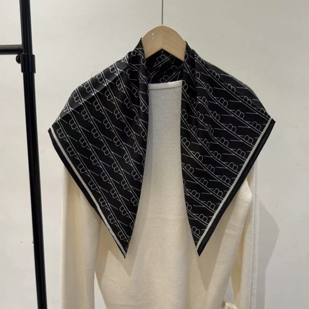 （黑色字母）新款方巾65*65左右围巾